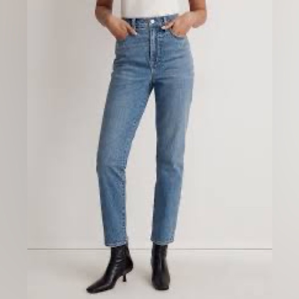 Madewell The Mom Jean in Basley Wash 31